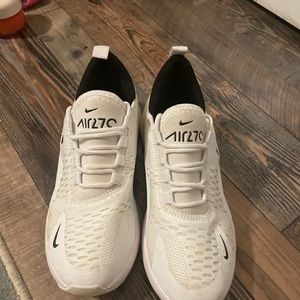 Nike air 270 look a like